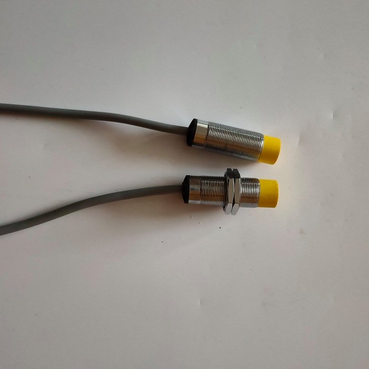 凱基特IS-18B-N16-PN6-L02接近開關帶兩米線